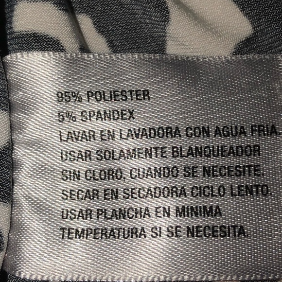 Worthington Animal Print Blouse B2 - Picture 6 of 8